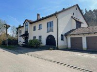 Bild (0667feccd7fbd1f4f699f45ab5b58dae): Ohne K�uferprovision * Traumhafte Ortsrandlage * ger�umig * inklusive einen Garagen-Stellplatz *