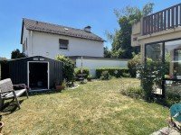 Bild (27733bd105790b725bba3cc0b7998b6e): Aufgeteiltes, gepflegtes Dreifamilienhaus zu verkaufen