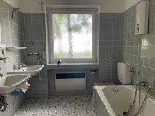 Bad FREI! Renovierungsbed�rftige Wohnung Nahe Zentrum und Bahnhof