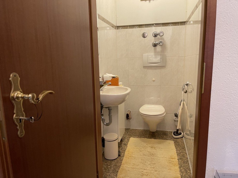 sep. WC Etagenwohnung Augsburg / Haunstetten