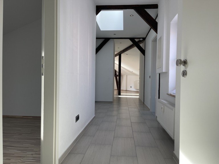 Flur Augsburg Dachgeschosswohnung Freie DG-Wohnung ca. 2015 ausgebaut mit Garten-/Terrassenanteil im Antonsviertel