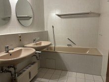 Badezimmer 3 ZKB, Balkon inklusive TG-Stellplatz nahe Lech zu verkaufen