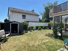  Aufgeteiltes, gepflegtes Dreifamilienhaus zu verkaufen