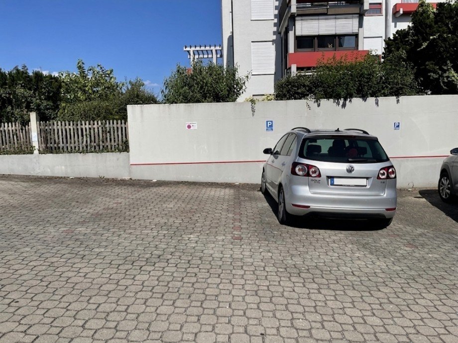 Stellplatz Etagenwohnung Augsburg / Haunstetten