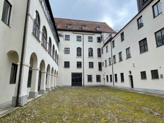 Hauptbild Höhmannhaus - Wohnen in historischen Gemäuern in der Maximilianstraße